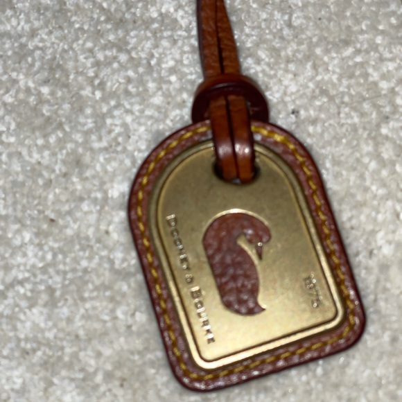 Dooney & Bourke nylon bag w/leather longstrap - Picture 10 of 11